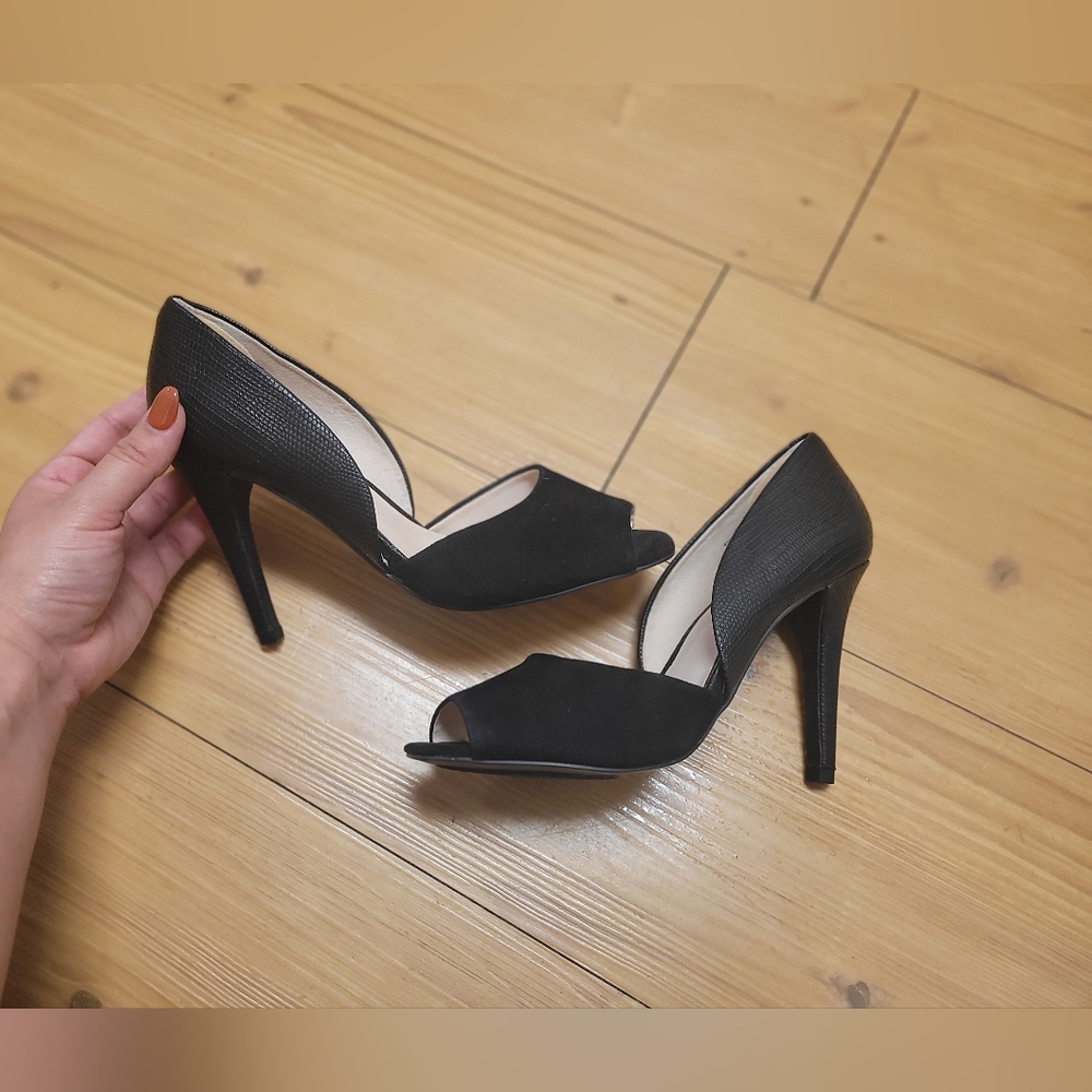 NWOT Nine West Suede & Leather Peep Toe